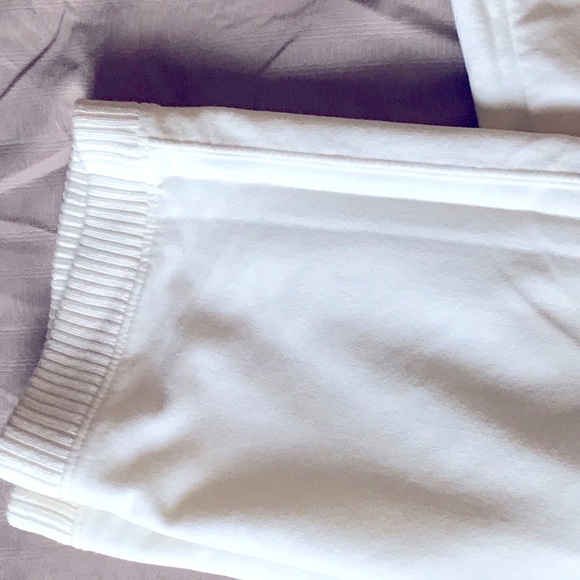 ♦️Old Navy Sz S NWT  | Limited Edition Fleece Pants / Track 🔥 - Picture 3 of 8